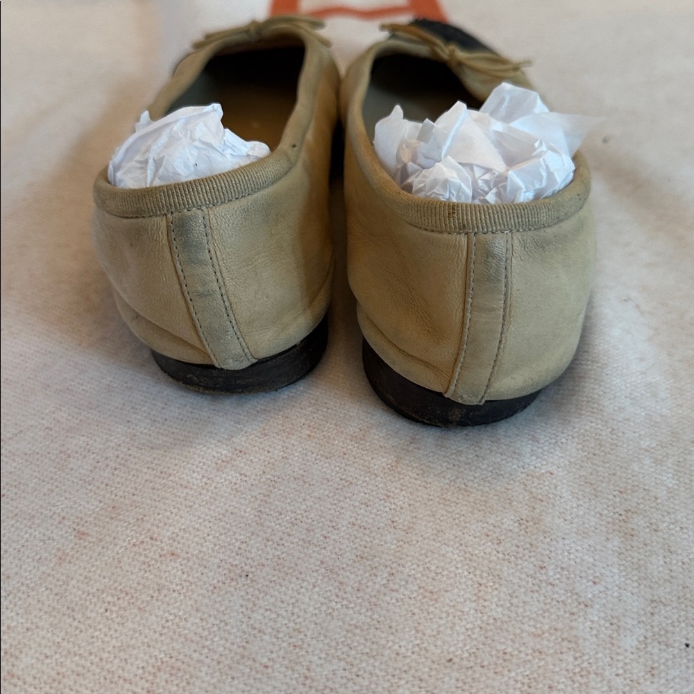 CHANEL Ballet Flats Vintage Classic Tan With Black Toe Cap Flats CC on Toe Cap! - Picture 4 of 11
